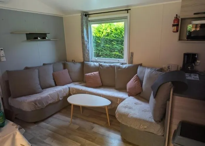 Κάμπινγκ K114 Les Charmettes *